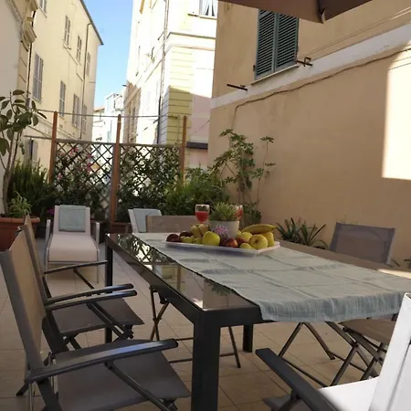 Giardino In Citta; Centralissimo Apartamento *